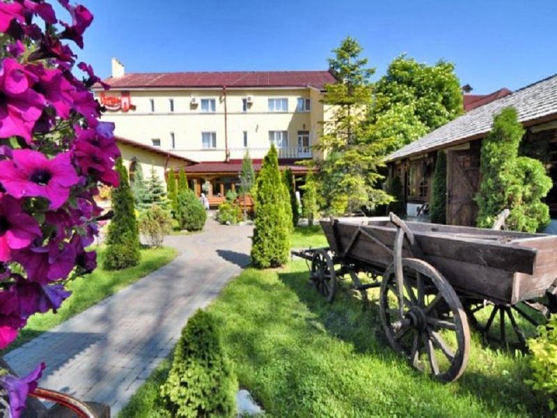 Hotel Stanislavskiy Dvir Iwano-Frankiwsk Exterior foto